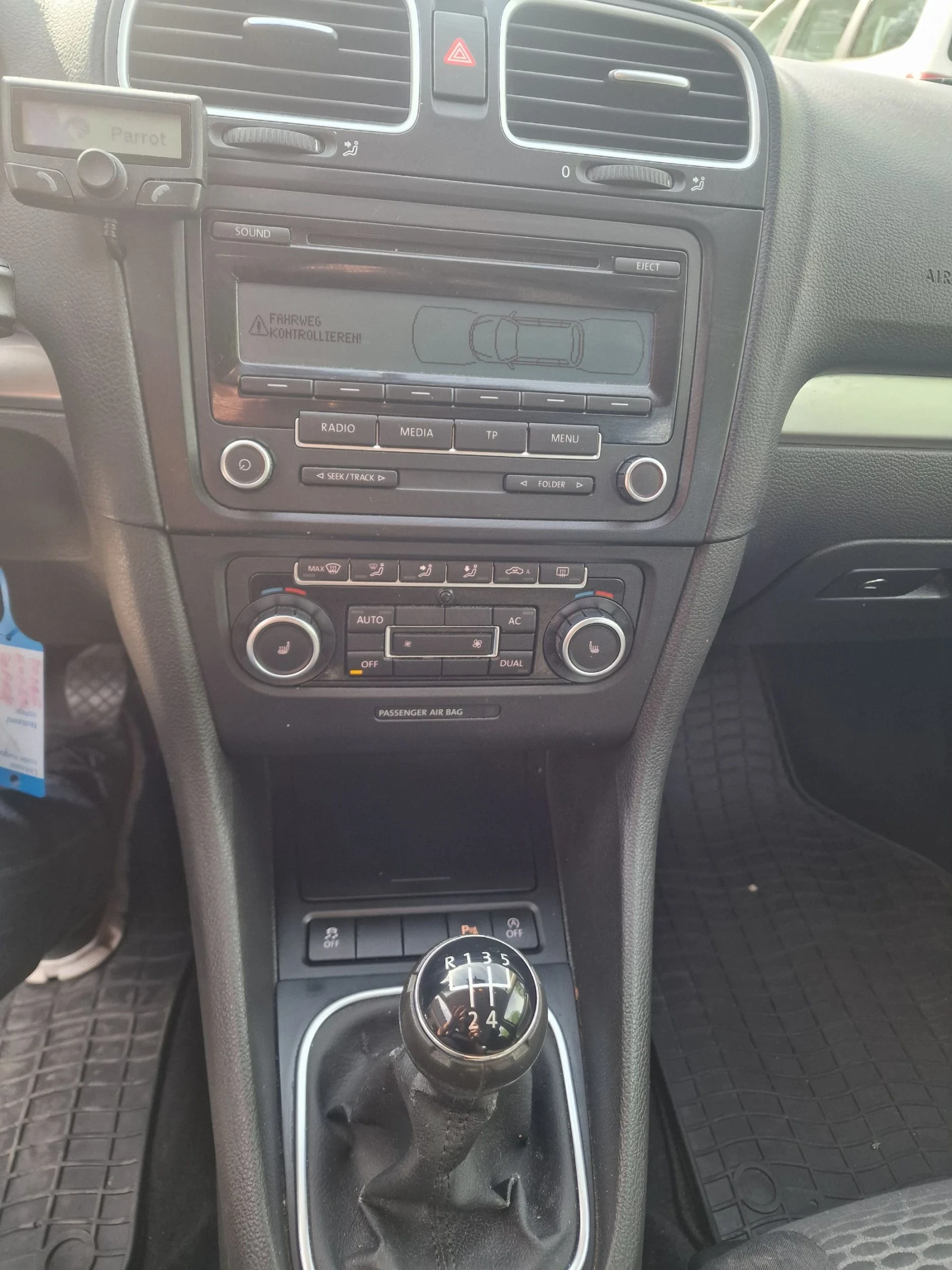 VW Golf ���� ����� 1.6 ��� | Mobile.bg � ����������� 12