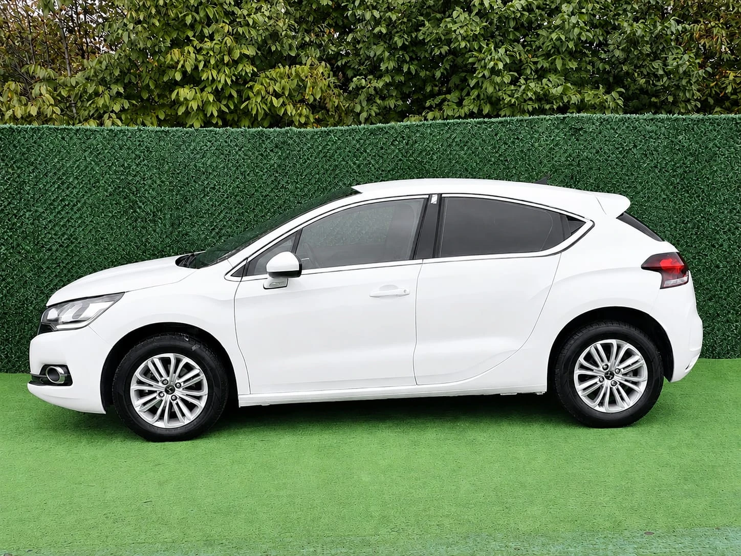 DS DS 4 1.6BlueHDI* 120кс* EU-6* FACE LIFT* AUTOMATIC, снимка 6 - Автомобили и джипове - 54782314