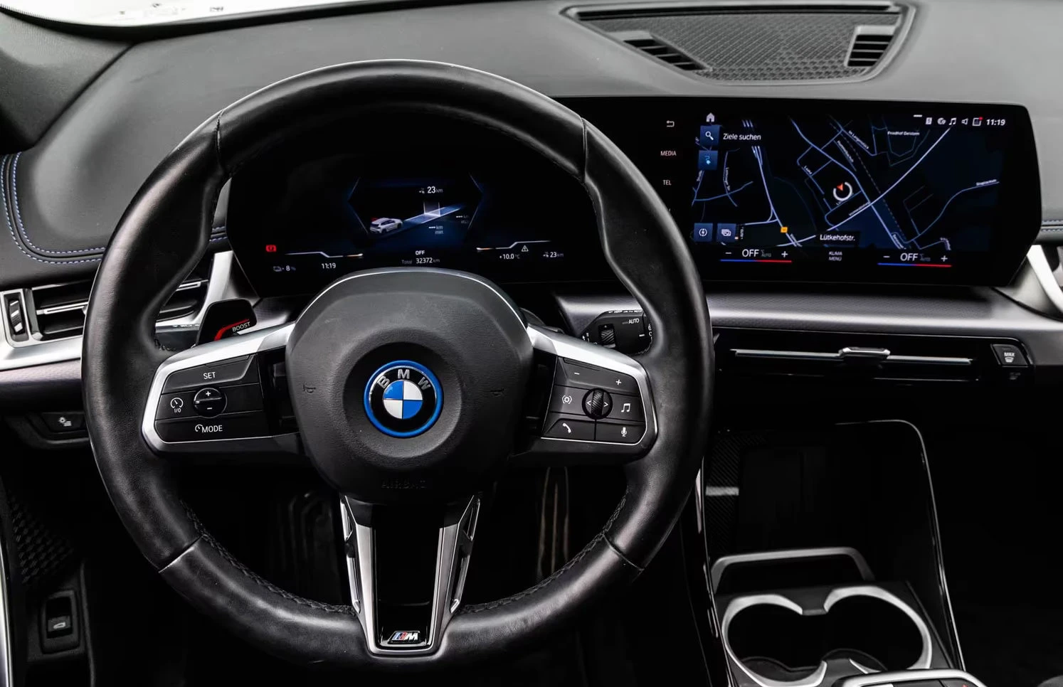 BMW iX1 30/xDRIVE/313HP/MSPORT/SHADOW/360/HI-FI/LED/527z, снимка 10 - Автомобили и джипове - 55136639