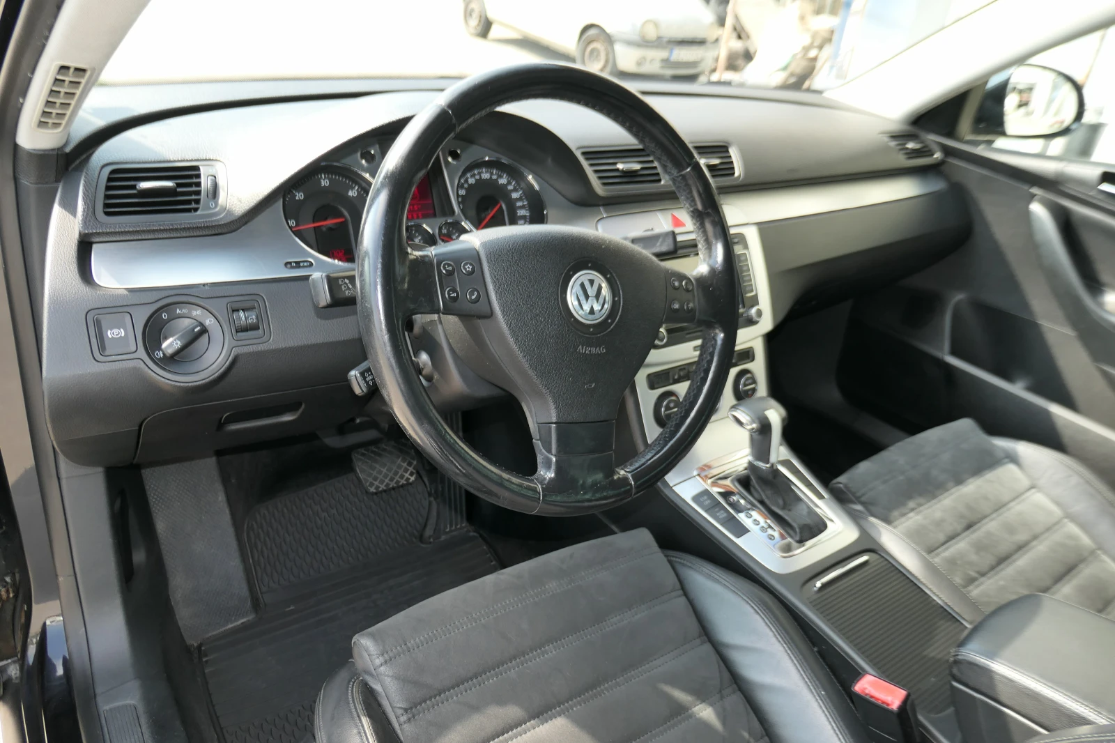 VW Passat 2.0TDI 170 DSG XENON HIGHLINE NAVI КОЖА КАМЕРА , снимка 10 - Автомобили и джипове - 55157671