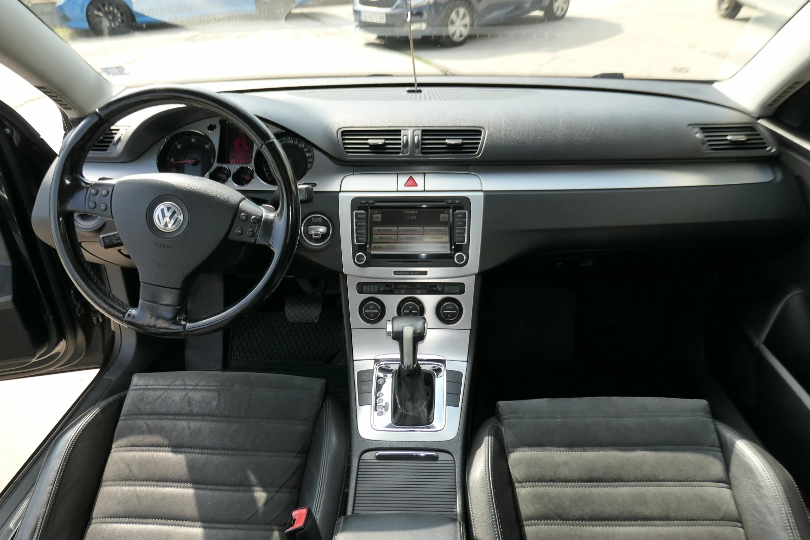 VW Passat 2.0TDI 170 DSG XENON HIGHLINE NAVI КОЖА КАМЕРА , снимка 11 - Автомобили и джипове - 55157671