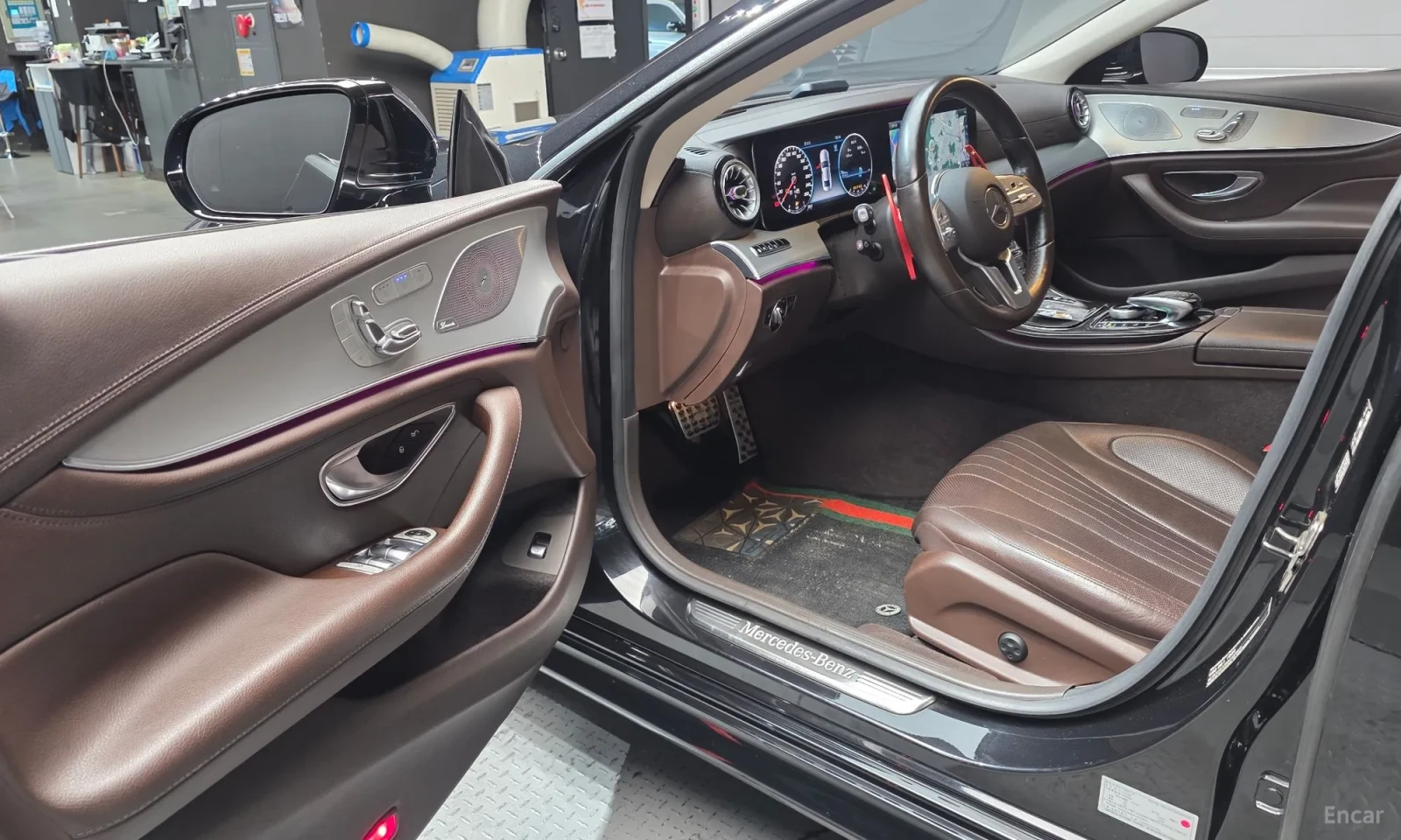 Mercedes-Benz CLS 400 D* UNIKAT* FULL* HUD* PODGREV* OBDUX* TOP, снимка 10 - Автомобили и джипове - 55175312