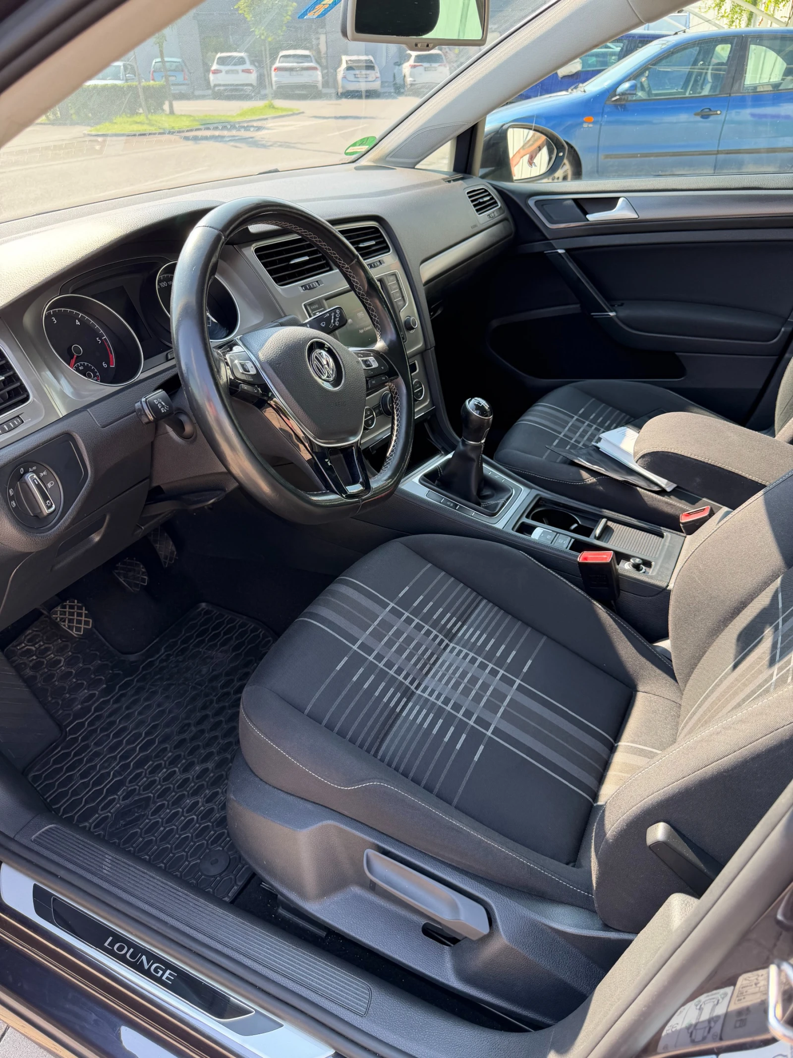 VW Golf LOUNGE, снимка 13 - Автомобили и джипове - 55193722