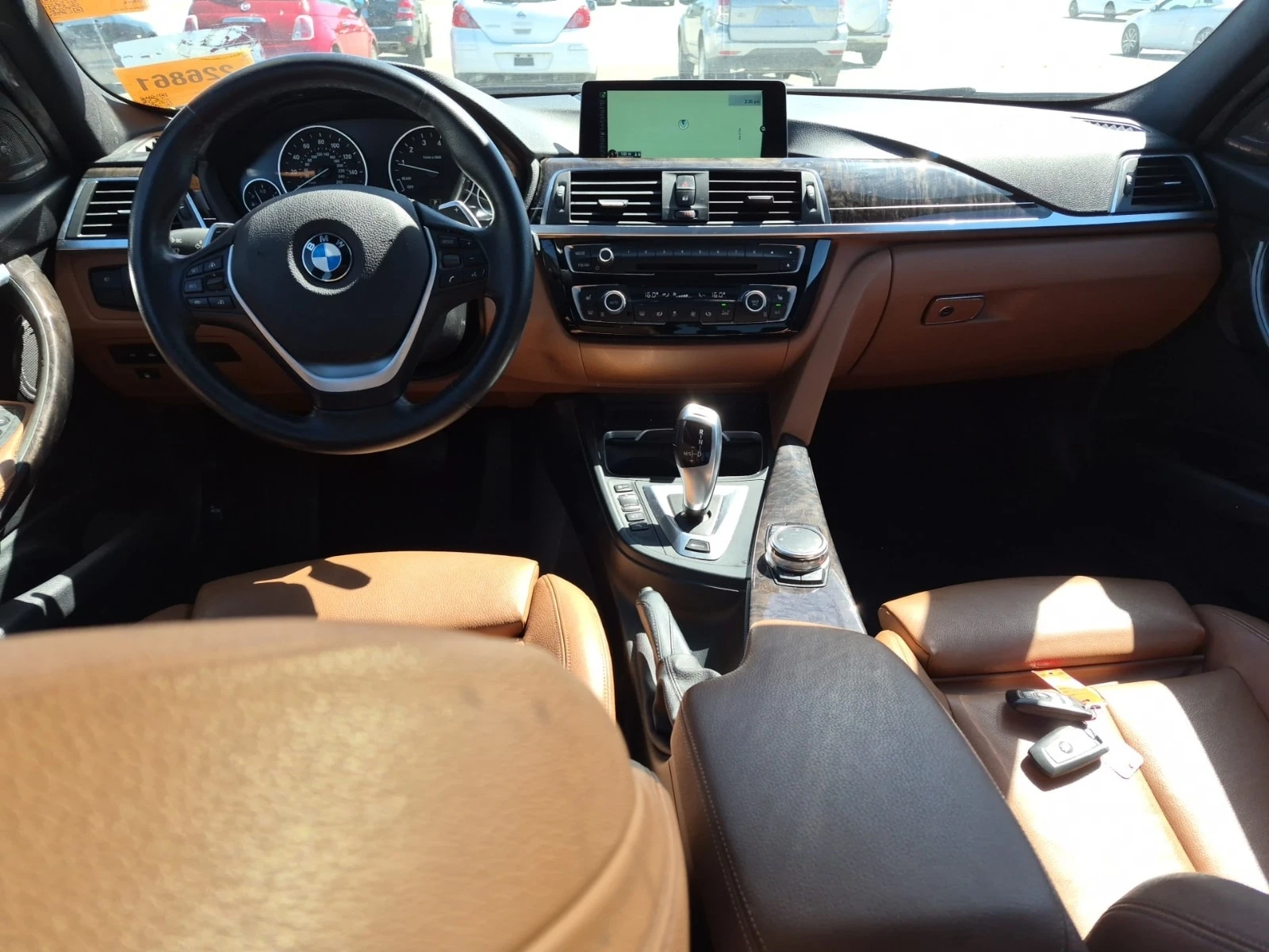 BMW 330 * 330E* CARFAX* АВТОКРЕДИТ БЕЗ ПЪРВОНАЧАЛНА ВНОСКА, снимка 10 - Автомобили и джипове - 55884438
