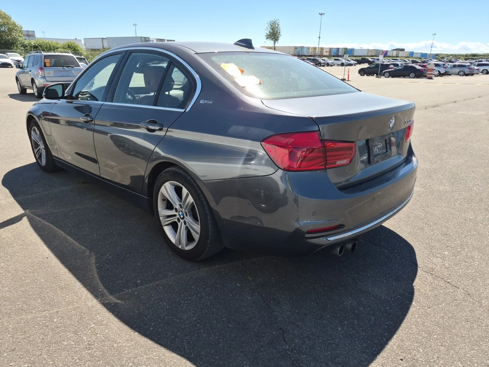 BMW 330 * 330E* CARFAX* АВТОКРЕДИТ БЕЗ ПЪРВОНАЧАЛНА ВНОСКА, снимка 4 - Автомобили и джипове - 55884438