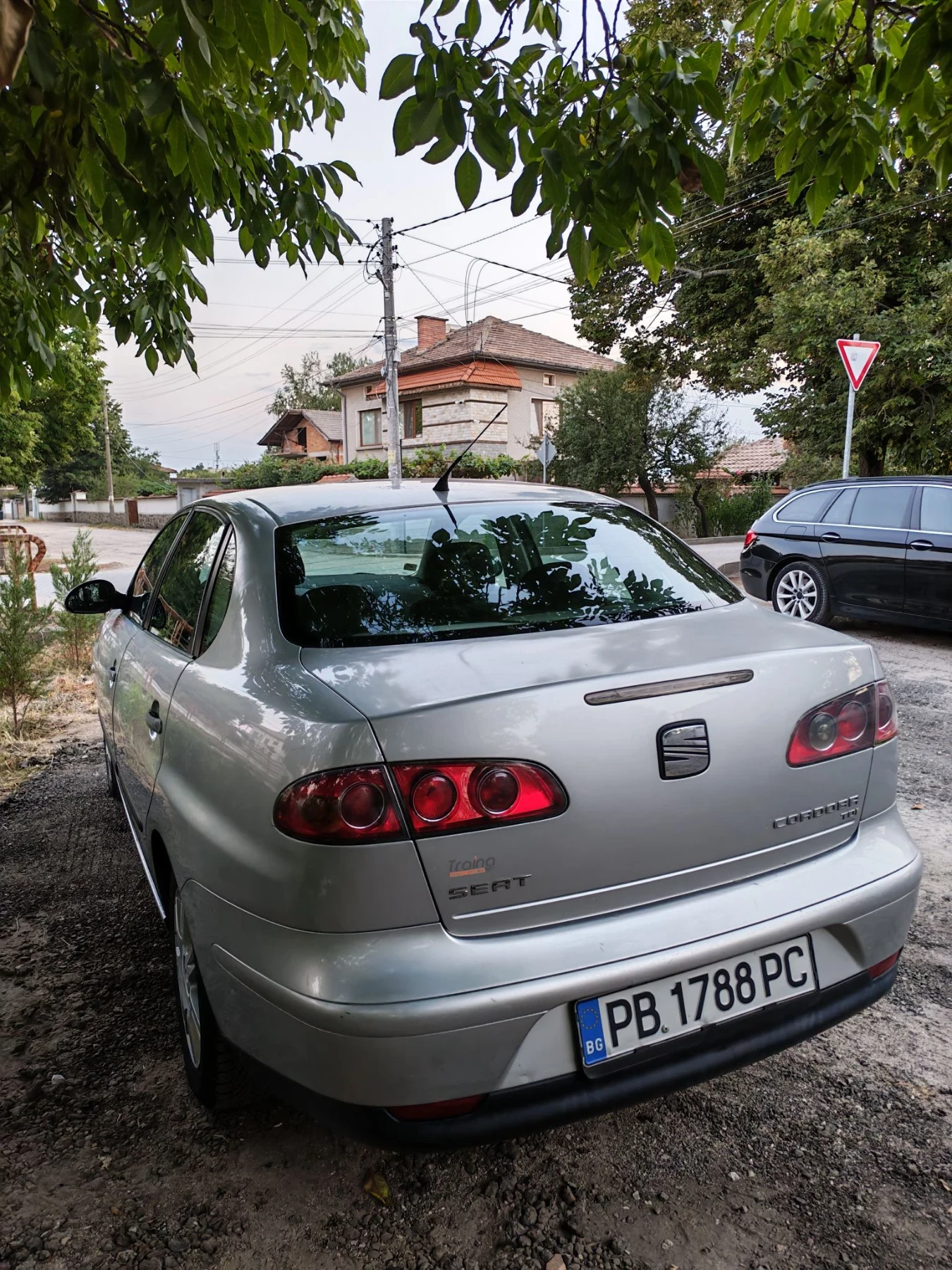 Seat Cordoba, снимка 6 - Автомобили и джипове - 56011533