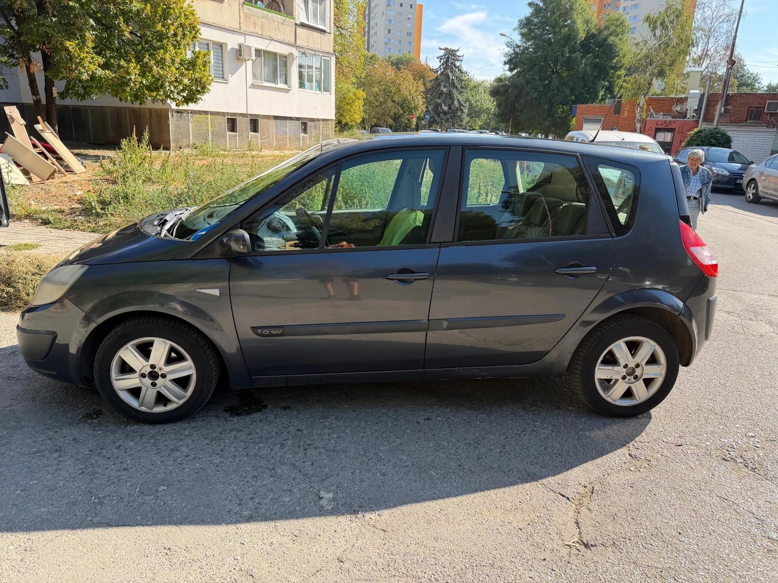 Renault Scenic 1.6 бензин / МЕТАН, снимка 3 - Автомобили и джипове - 56125830