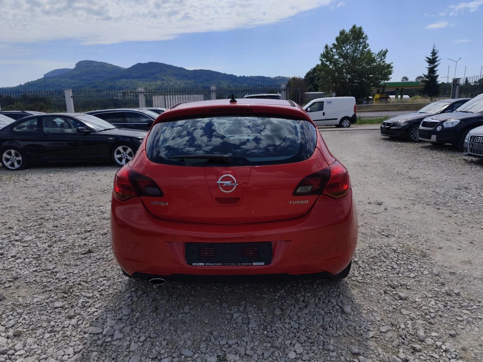 Opel Astra 1.4 бензин, снимка 6 - Автомобили и джипове - 56480067