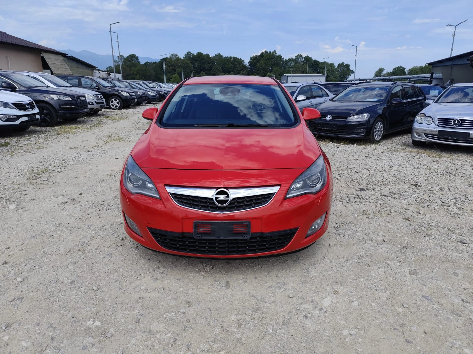 Opel Astra 1.4 бензин, снимка 2 - Автомобили и джипове - 56480067