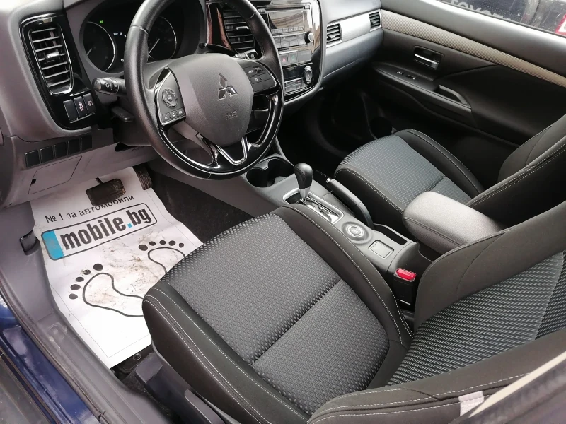 Mitsubishi Outlander 2.4i 6+ 1, снимка 6 - Автомобили и джипове - 42820507