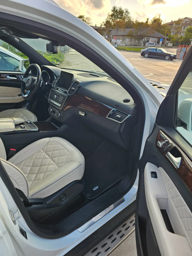 Mercedes-Benz GLS 350, снимка 5 - Автомобили и джипове - 52299772