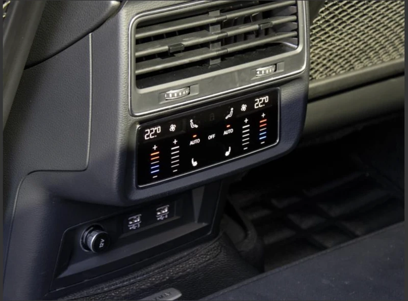 Audi SQ7 4.0T* MATRIX* ДИСТРОНИК* МАСАЖ* ОБДУХВАНЕ* КАМЕРА*, снимка 14 - Автомобили и джипове - 52084386