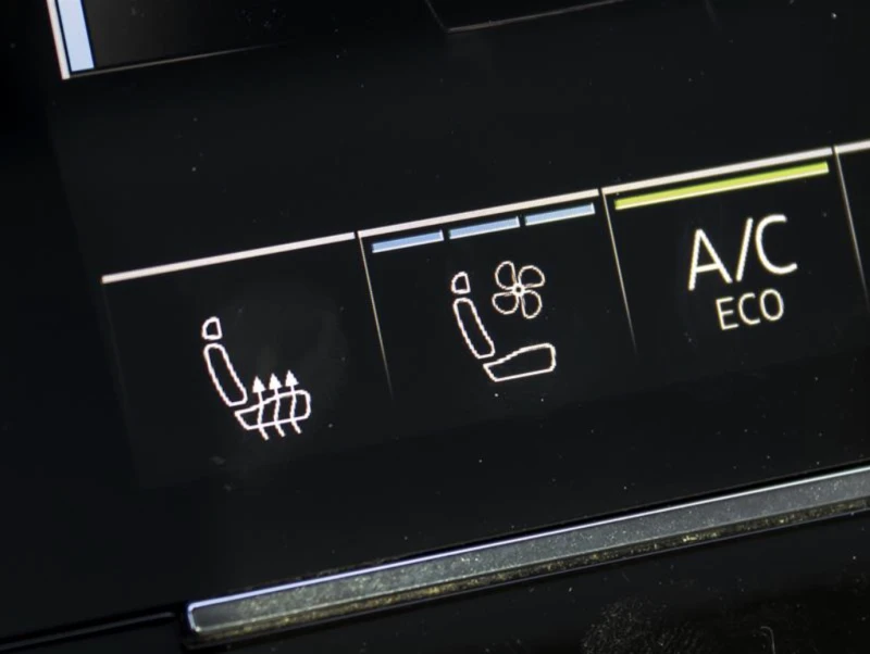 Audi SQ7 4.0T* MATRIX* ДИСТРОНИК* МАСАЖ* ОБДУХВАНЕ* КАМЕРА*, снимка 12 - Автомобили и джипове - 52084386