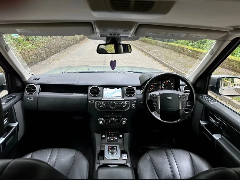 Land Rover Discovery 3.0D V6 256HP 8ZF