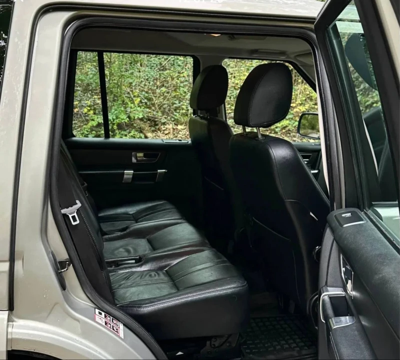 Land Rover Discovery 3.0D V6 256HP 8ZF, снимка 9 - Автомобили и джипове - 53061026