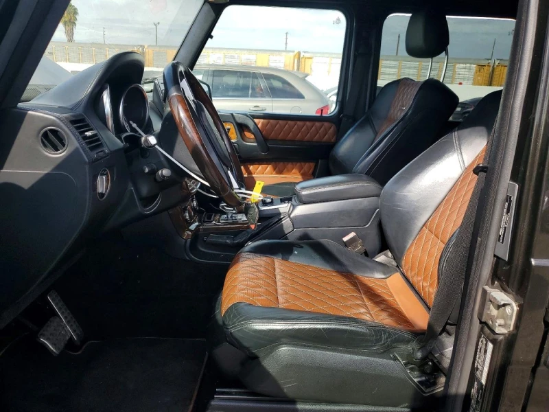 Mercedes-Benz G 63 AMG Дистроник* Подгрев* Обдух* Камера* Harman Kardon, снимка 7 - Автомобили и джипове - 53523651