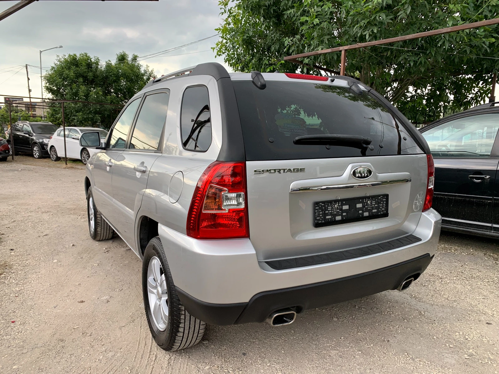Kia Sportage 2.0i Г.Инжекцион - изображение 3