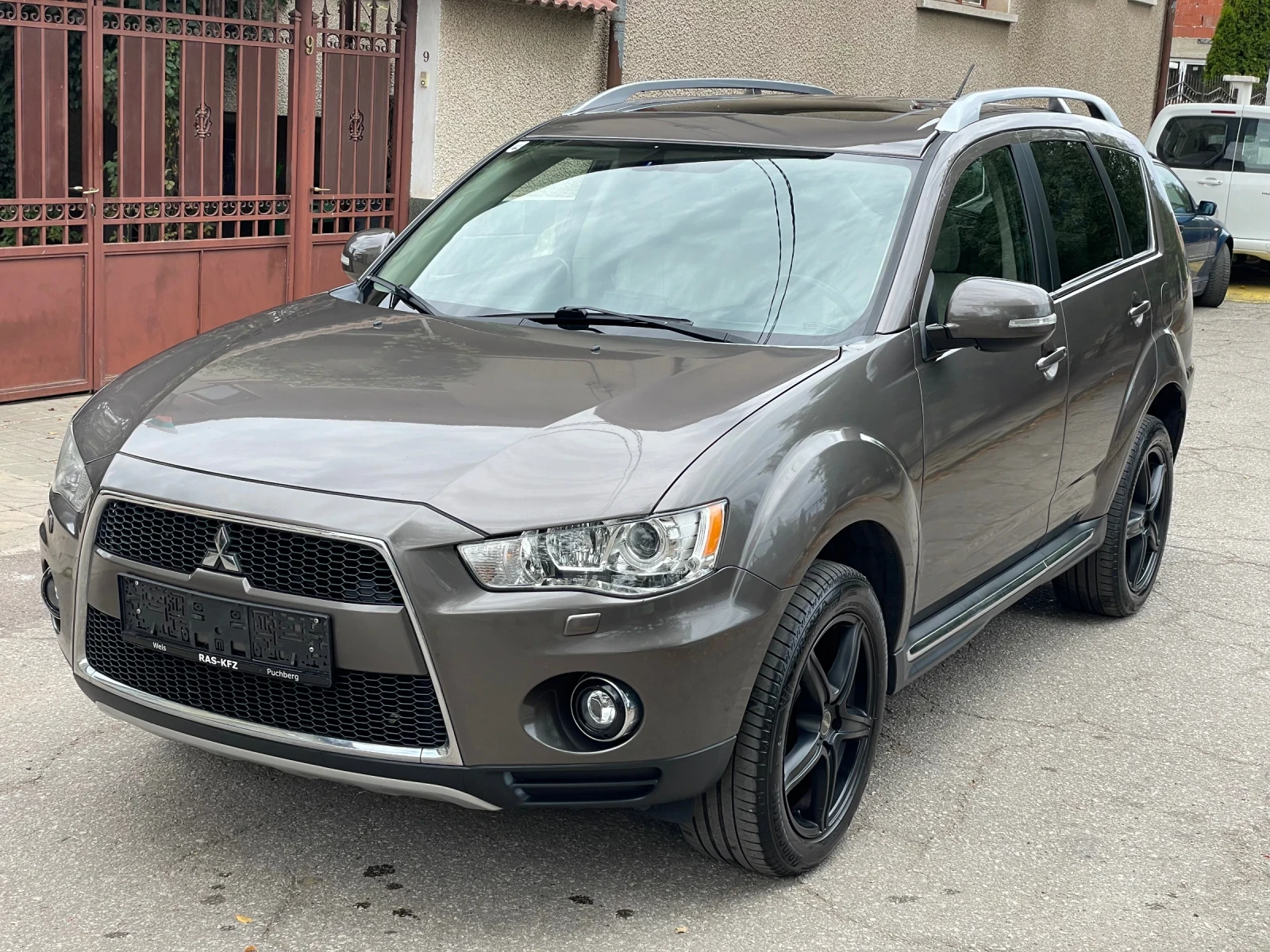 Mitsubishi Outlander 2.2Di-D* instyle* full*  - изображение 8