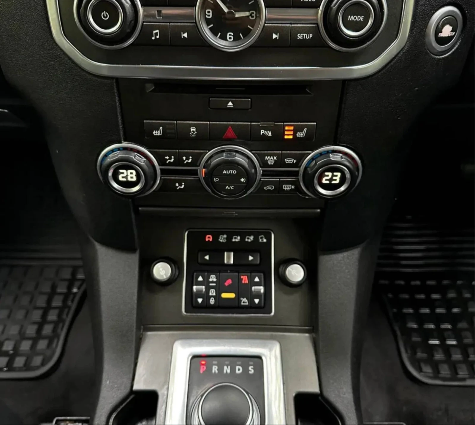 Land Rover Discovery 3.0D V6 256HP 8ZF - изображение 7