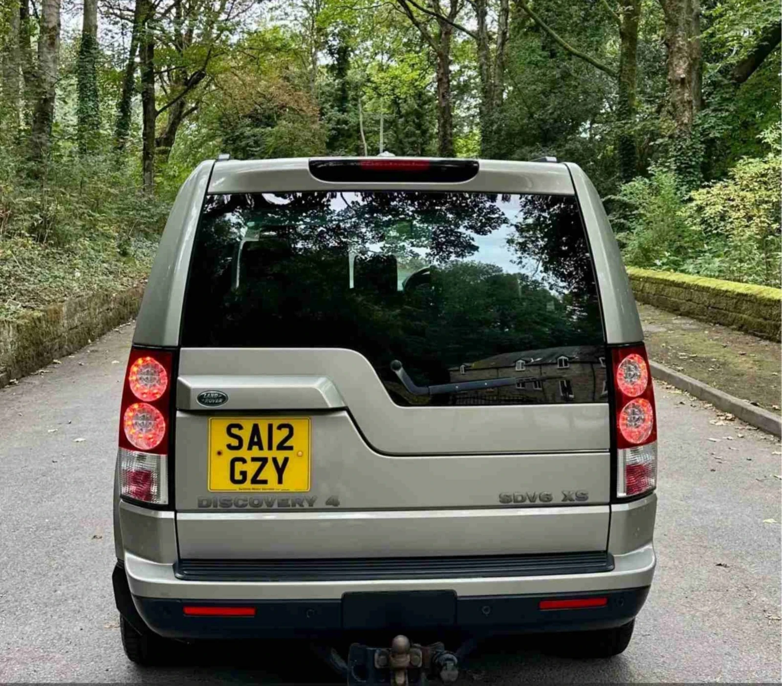 Land Rover Discovery 3.0D V6 256HP 8ZF - изображение 4