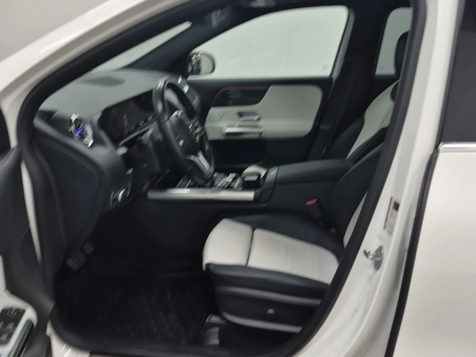 Mercedes-Benz GLA 250 AMG-pkg* 360View* CarPlay* �������* ���� | Mobile.bg � ����������� 7