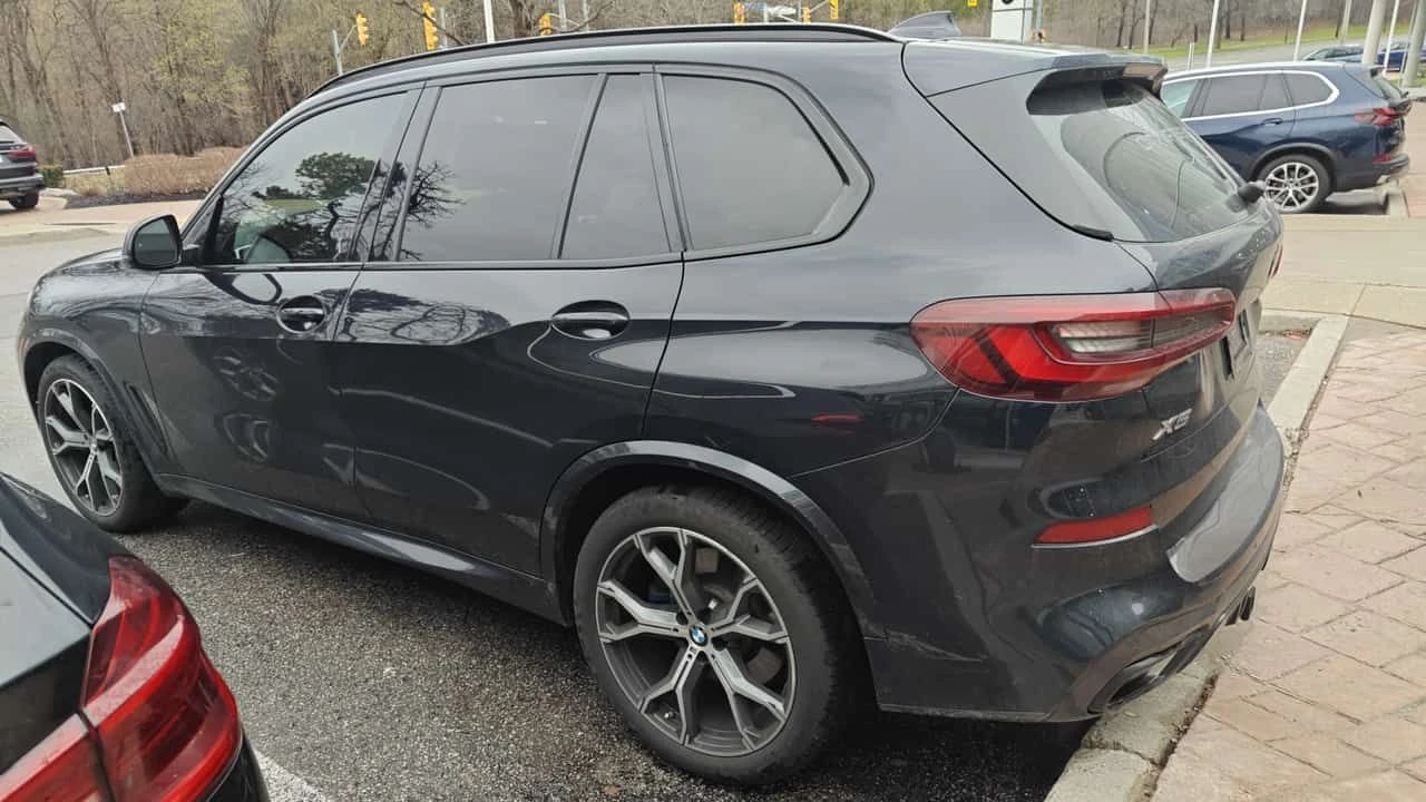 BMW X5 | ЛАЗЕРИ | МАСАЖИ | ВЪЗДУХ | SWAROVSKI | 360 |  , снимка 2 - Автомобили и джипове - 54315723