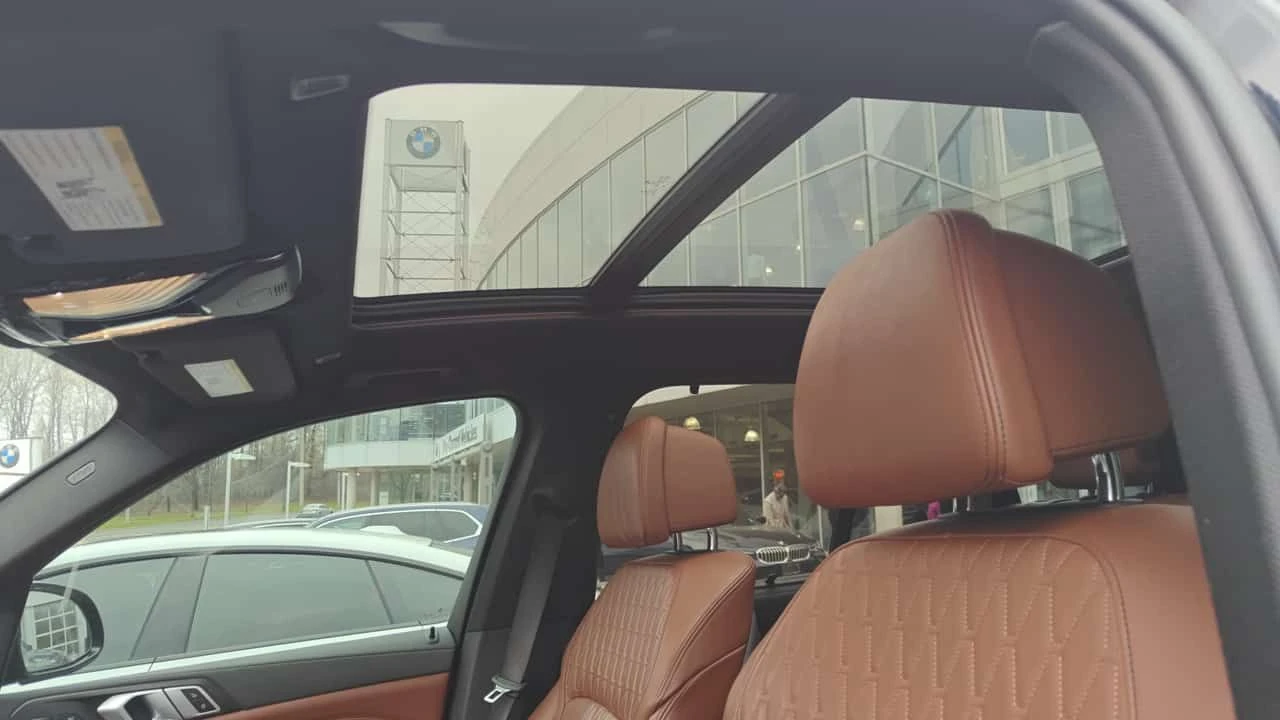BMW X5 | ЛАЗЕРИ | МАСАЖИ | ВЪЗДУХ | SWAROVSKI | 360 |  , снимка 10 - Автомобили и джипове - 54315723