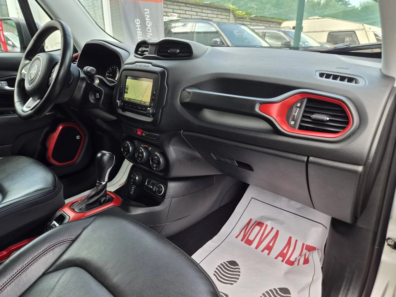 Jeep Renegade 2.0D-TRAIL HAWK-4X4-AUTOMATIC-СУПЕР СЪСТОЯНИЕ, снимка 11 - Автомобили и джипове - 55104286