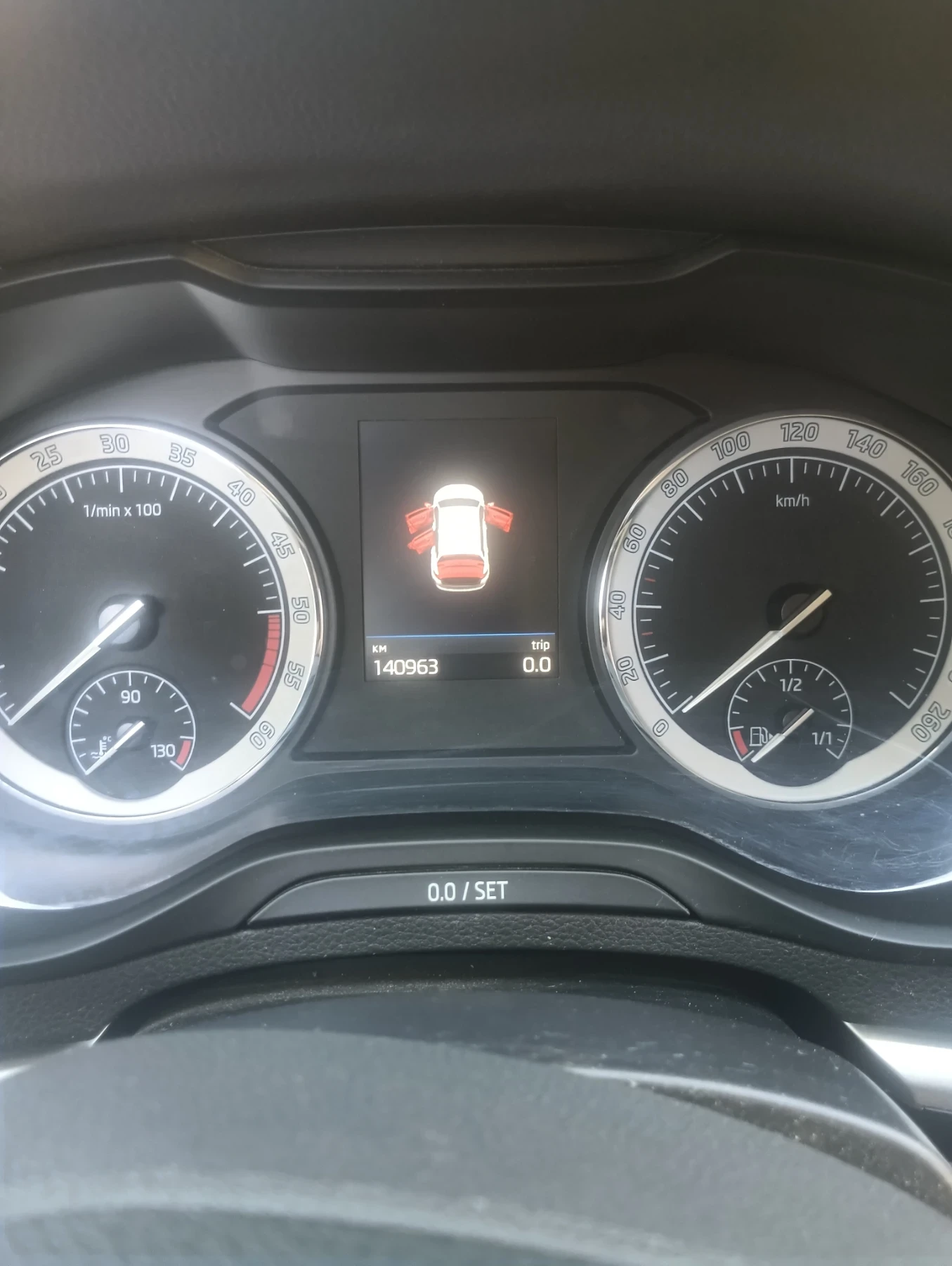Skoda Karoq, снимка 4 - Автомобили и джипове - 55596063