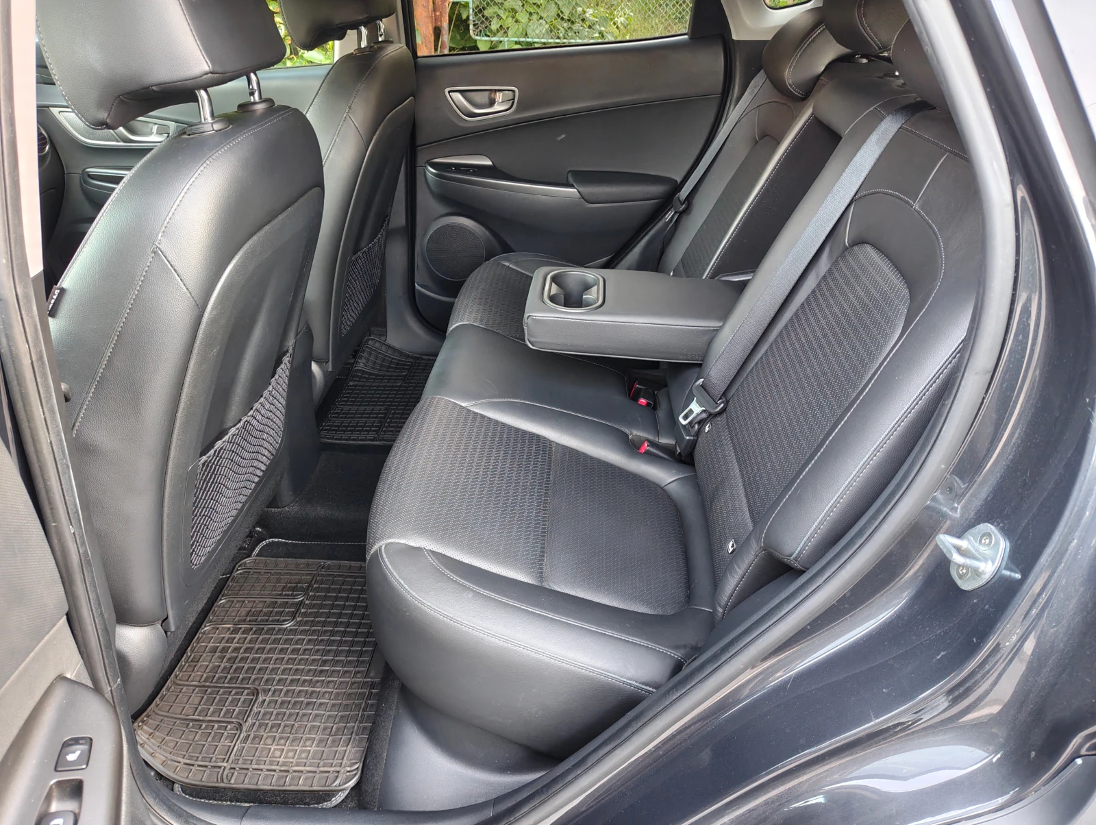 Hyundai Kona 64KWh* SOH 100%* LED* DISTRONIC* Tермопомпа* , снимка 13 - Автомобили и джипове - 55657322
