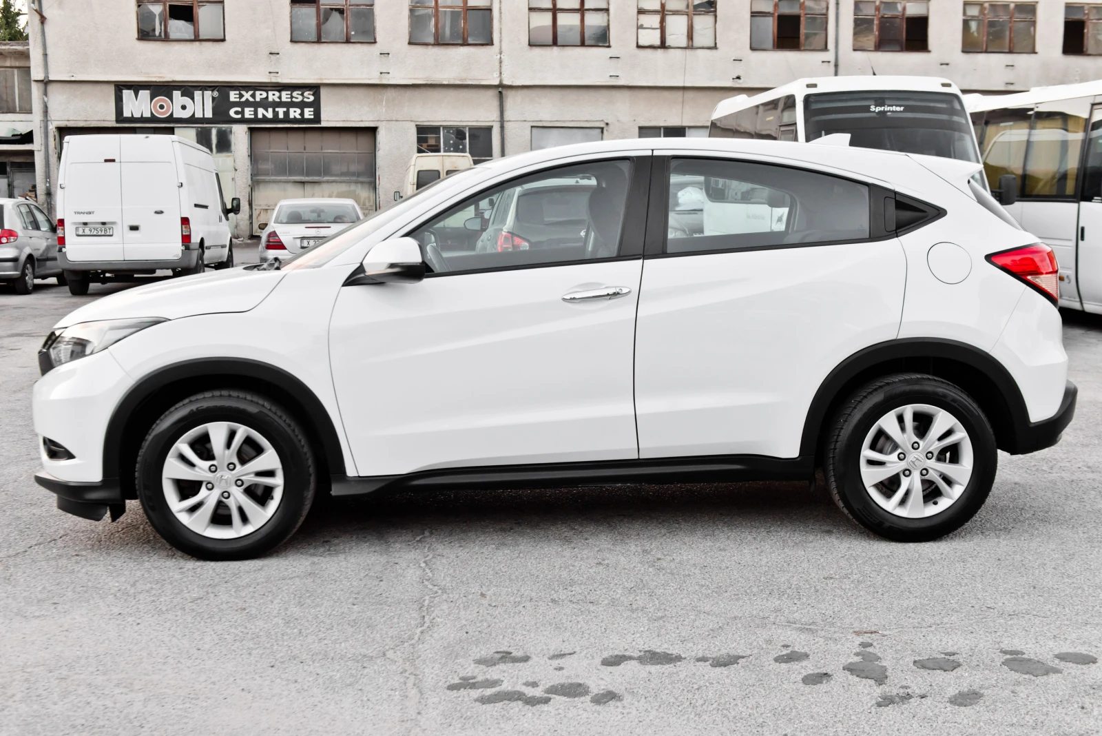 Honda Hr-v 1.5i i-VTEC-AUTOMATIC-ANDROID-ECO-СЕРВИЗНА ИСТОРИЯ, снимка 4 - Автомобили и джипове - 55899097