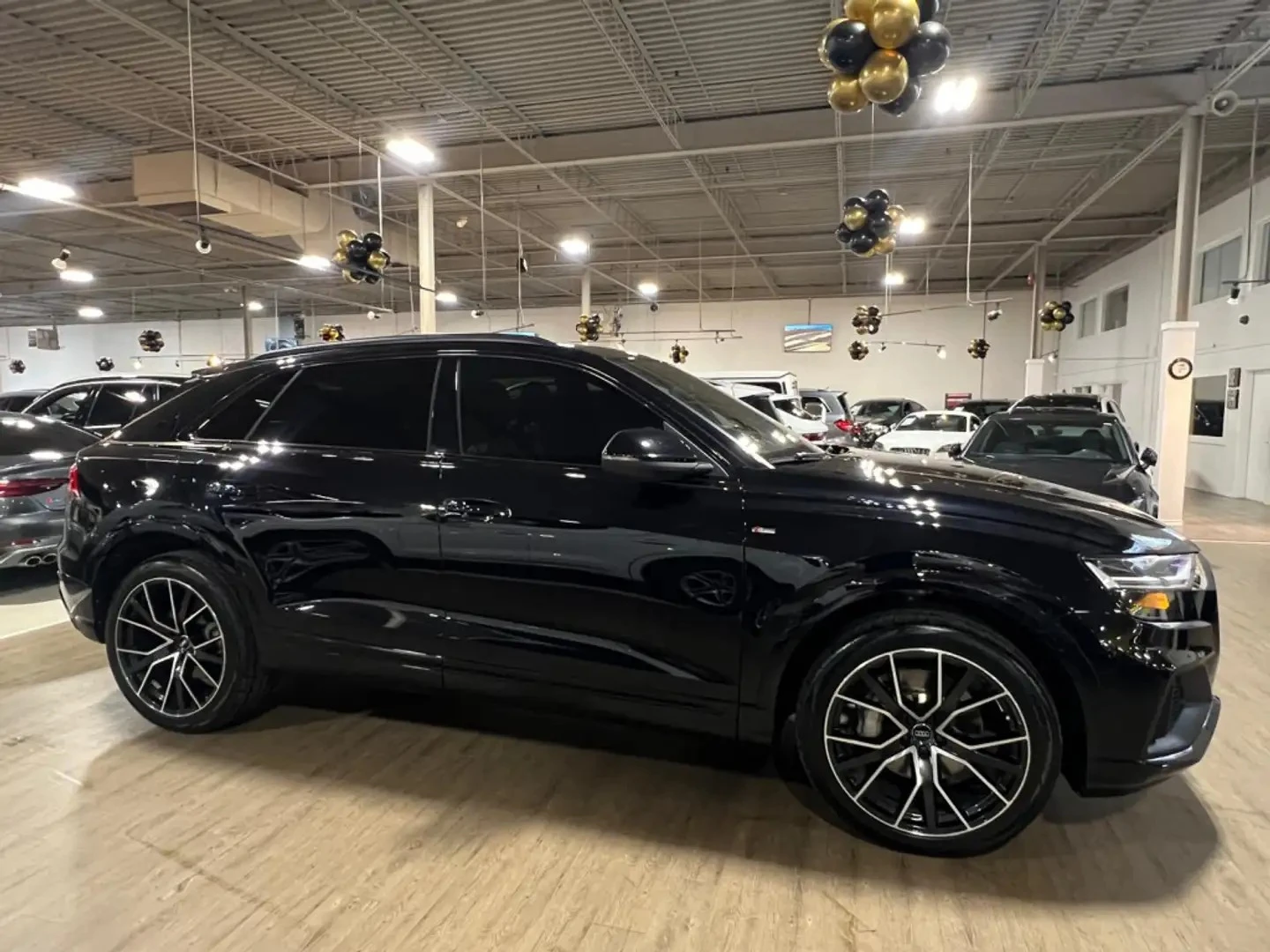 Audi Q8 PROGRESSIV S-LINE| DISTRONIK| ПАНО| BANG&OLUFSEN| , снимка 8 - Автомобили и джипове - 56072305