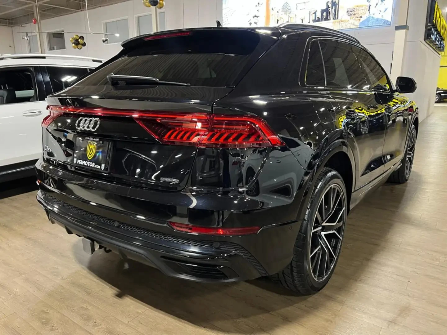 Audi Q8 PROGRESSIV S-LINE| DISTRONIK| ПАНО| BANG&OLUFSEN| , снимка 7 - Автомобили и джипове - 56072305