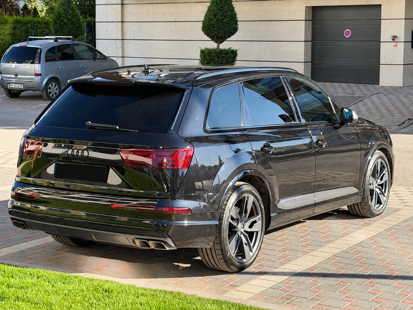 Audi SQ7 Реален пробег / лизинг, снимка 5 - Автомобили и джипове - 56357072