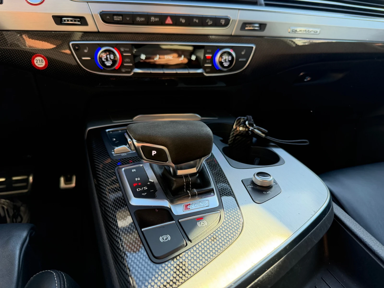 Audi SQ7 Реален пробег / лизинг, снимка 13 - Автомобили и джипове - 56357072