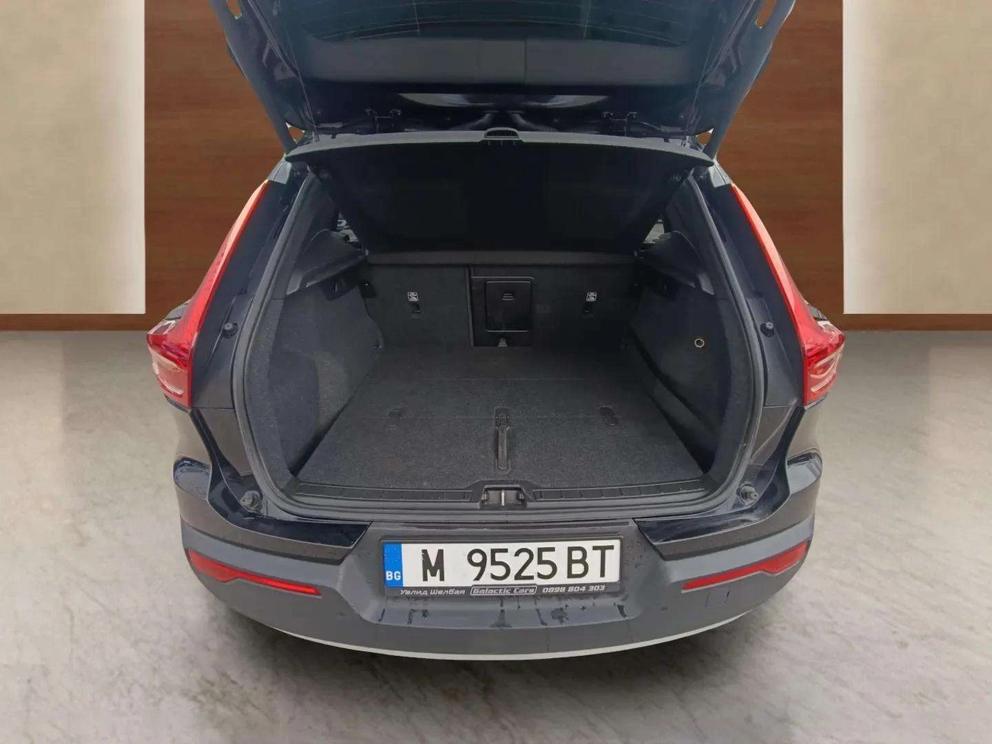 Volvo XC40 2.0 D4, снимка 12 - Автомобили и джипове - 56510428