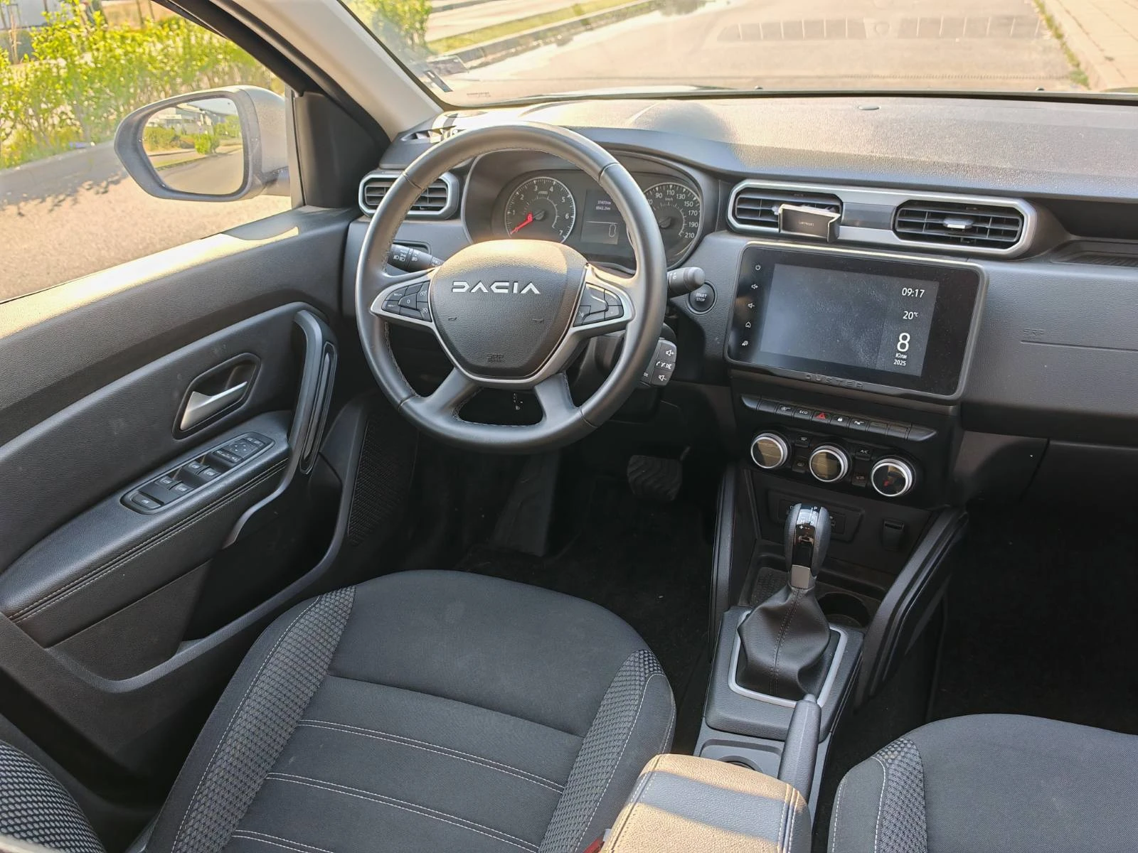 Dacia Duster 1.3TCe Journey автоматик, снимка 10 - Автомобили и джипове - 56739094