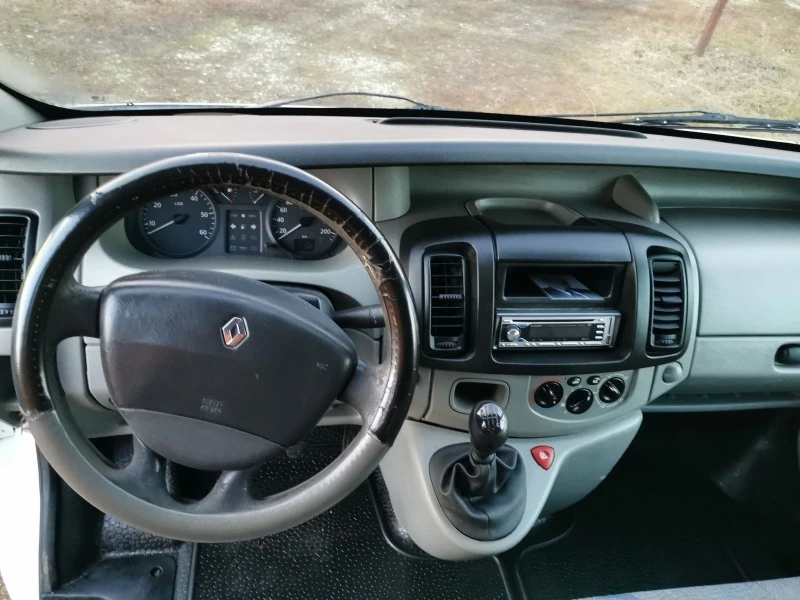 Renault Trafic 1.9DCI 100 ITALY klima, снимка 10 - Бусове и автобуси - 43592075