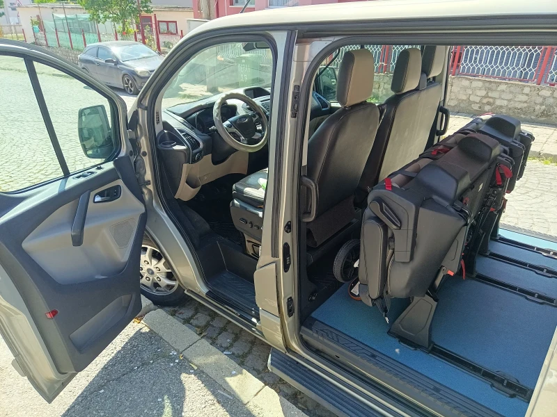 Ford Tourneo Custom Titanium, снимка 4 - Бусове и автобуси - 52566347