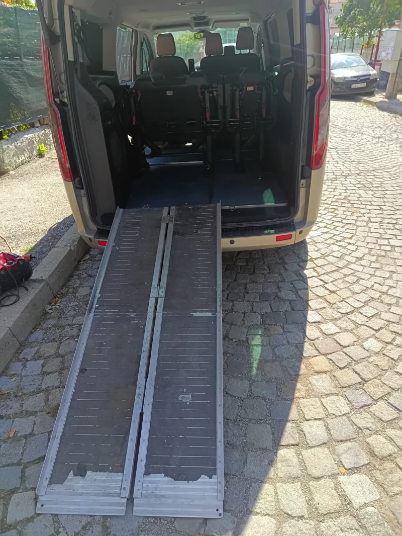 Ford Tourneo Custom Titanium, снимка 7 - Бусове и автобуси - 52566347