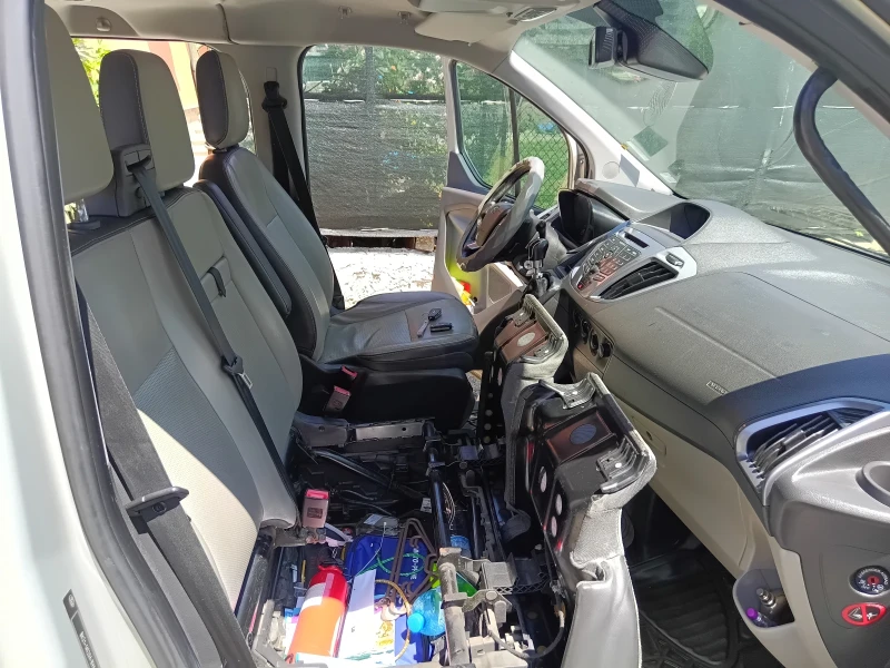 Ford Tourneo Custom Titanium, снимка 10 - Бусове и автобуси - 52566347