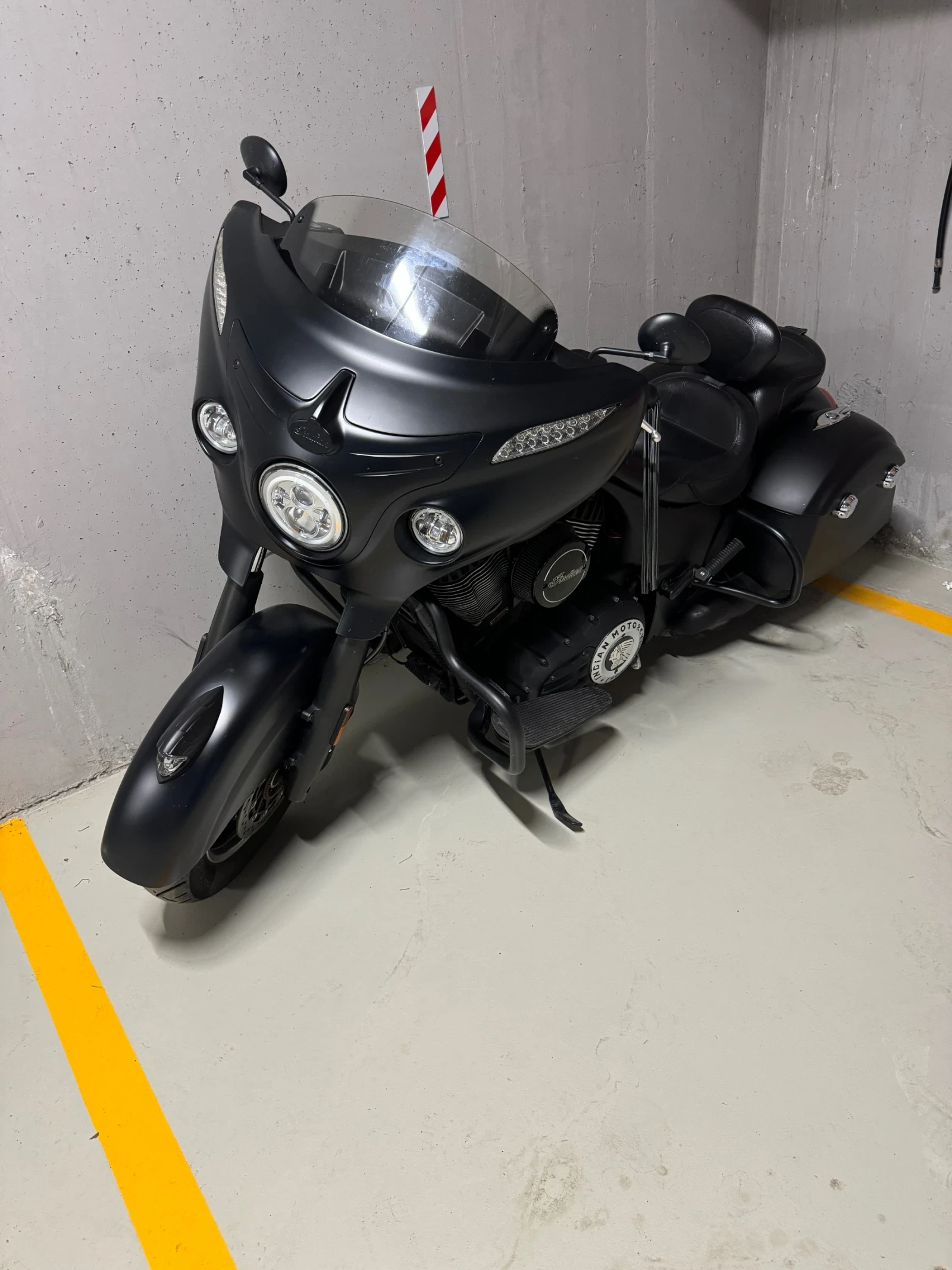 Indian Chieftain Dark Horse