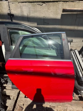 Hundai I30 2017-2023г задна дясна врата гола, снимка 1