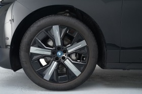 BMW iX xDrive 40/ HEAD UP/ H&K/ LASER/ 360 CAMERA/ , снимка 5 - Автомобили и джипове - 45206726