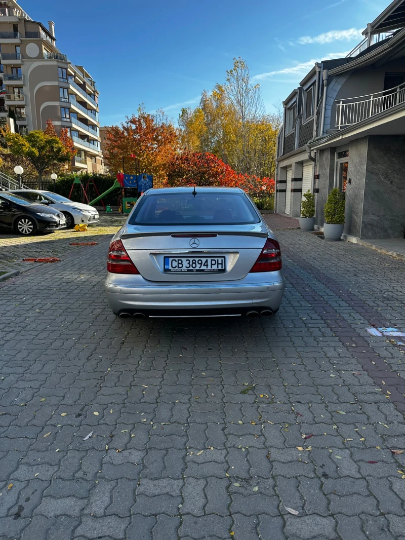 Mercedes-Benz E 500, снимка 5 - Автомобили и джипове - 47814392