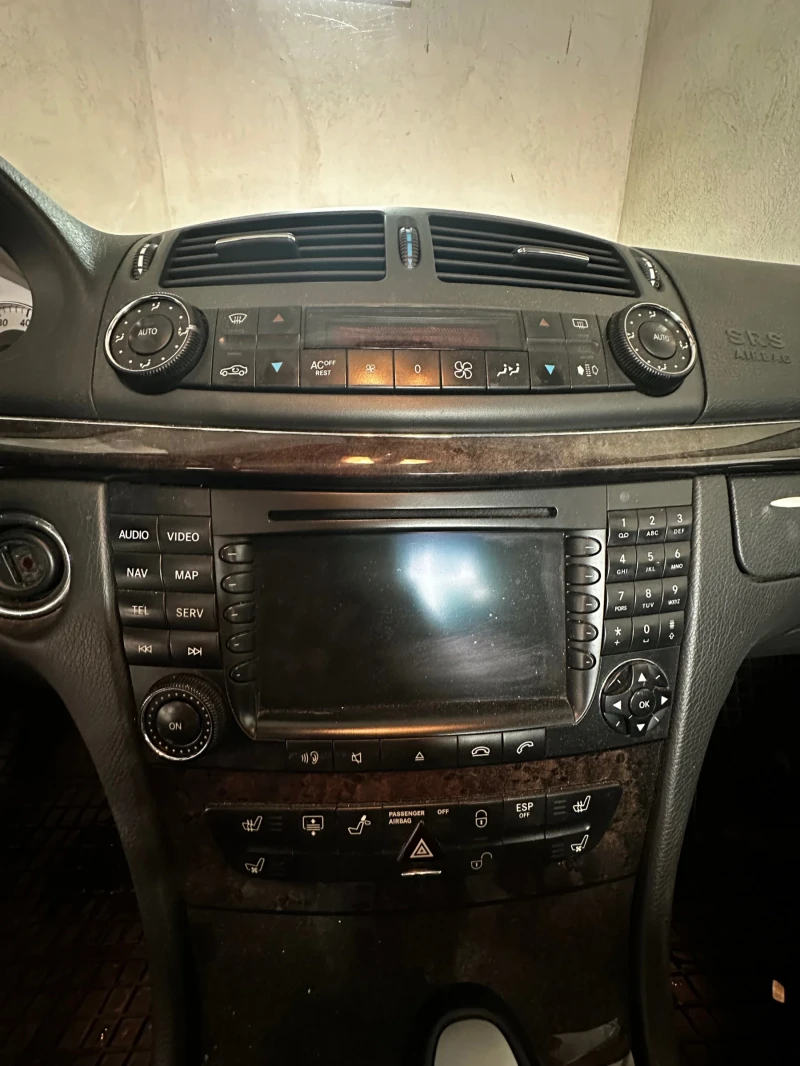 Mercedes-Benz E 500, снимка 13 - Автомобили и джипове - 47814392