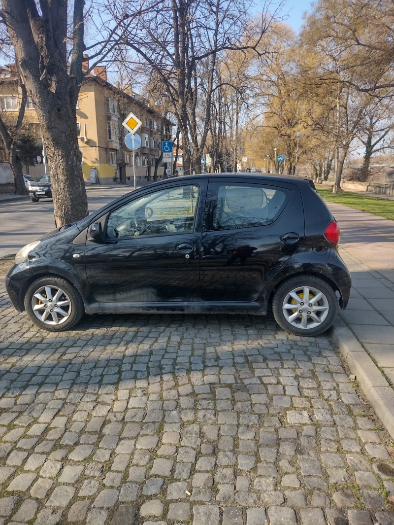 Toyota Aygo, снимка 3 - Автомобили и джипове - 49025516