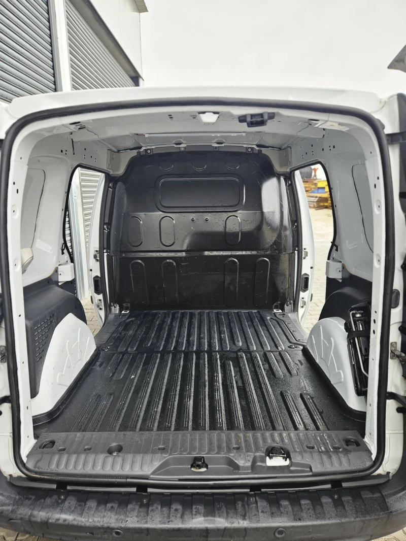 Renault Kangoo 1.5dci 2019, снимка 12 - Автомобили и джипове - 49711859