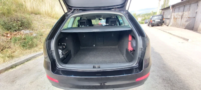 Skoda Octavia 1.6 ТДИ (4х4), снимка 12 - Автомобили и джипове - 52563179
