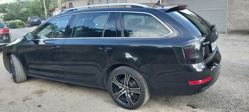 Skoda Octavia 1.6 ТДИ (4х4), снимка 4 - Автомобили и джипове - 52563179